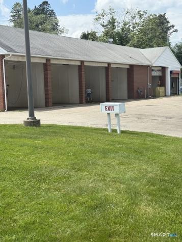 924 Route 32 Montville CT 06382