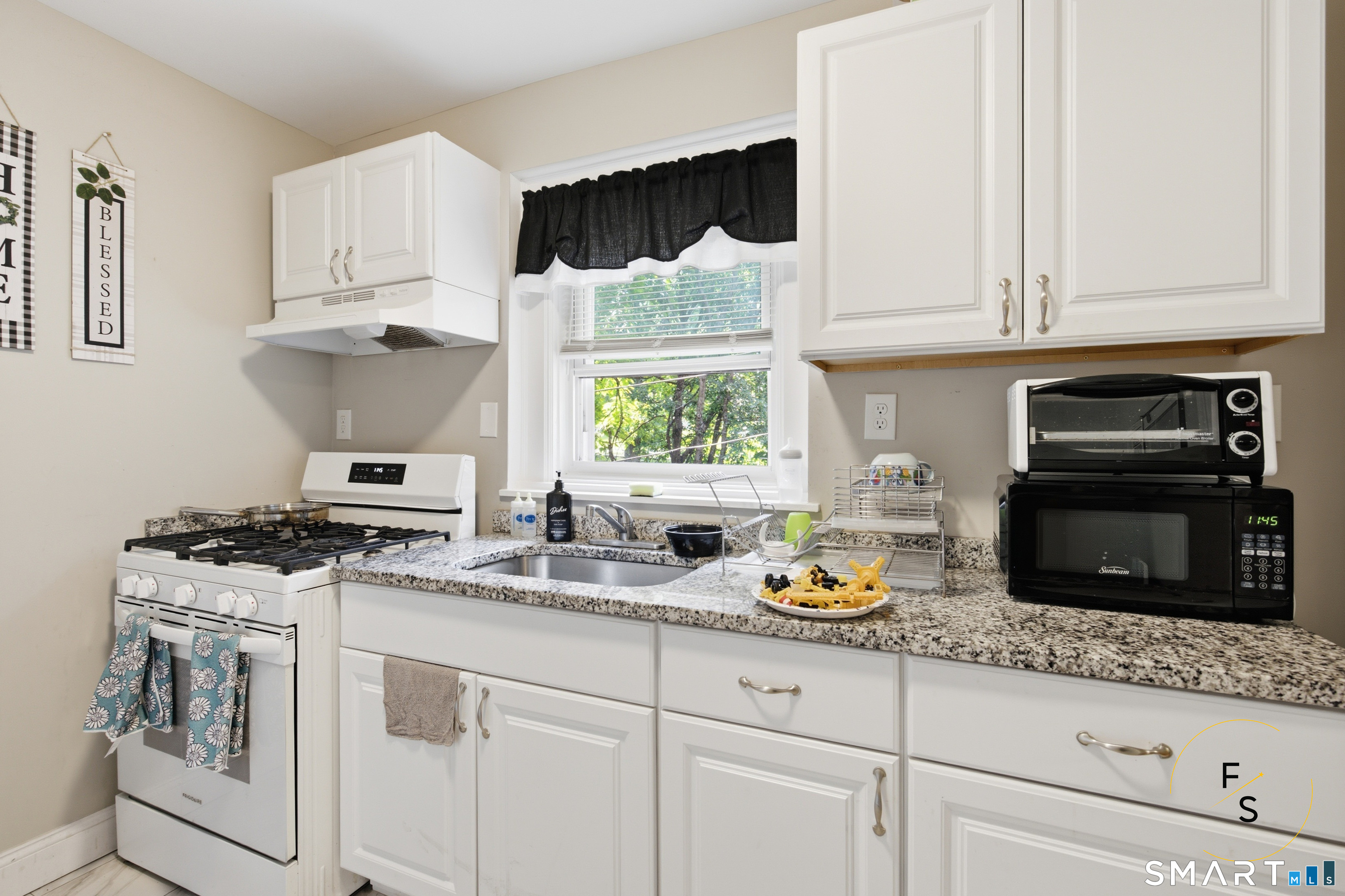 24 Park Terrace Hartford CT 06106