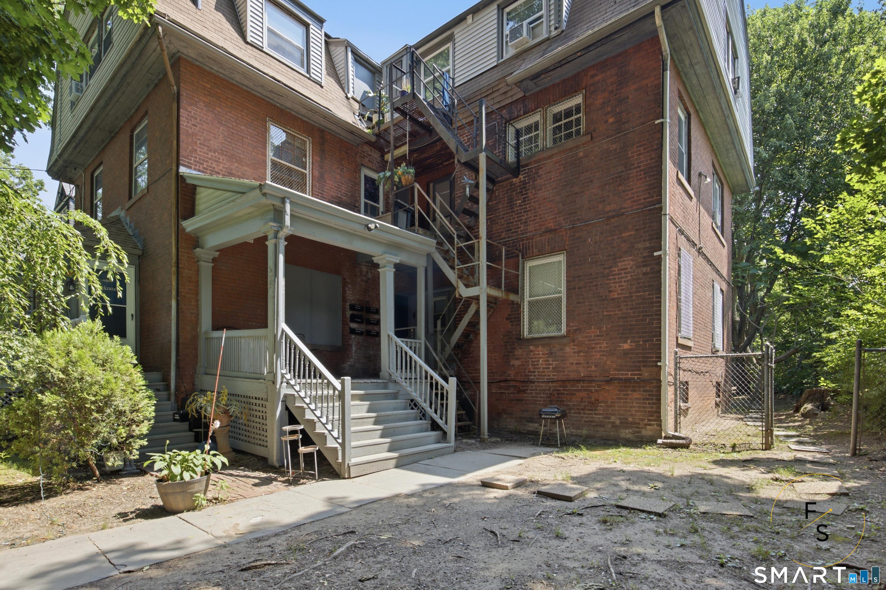 24 Park Terrace Hartford CT 06106