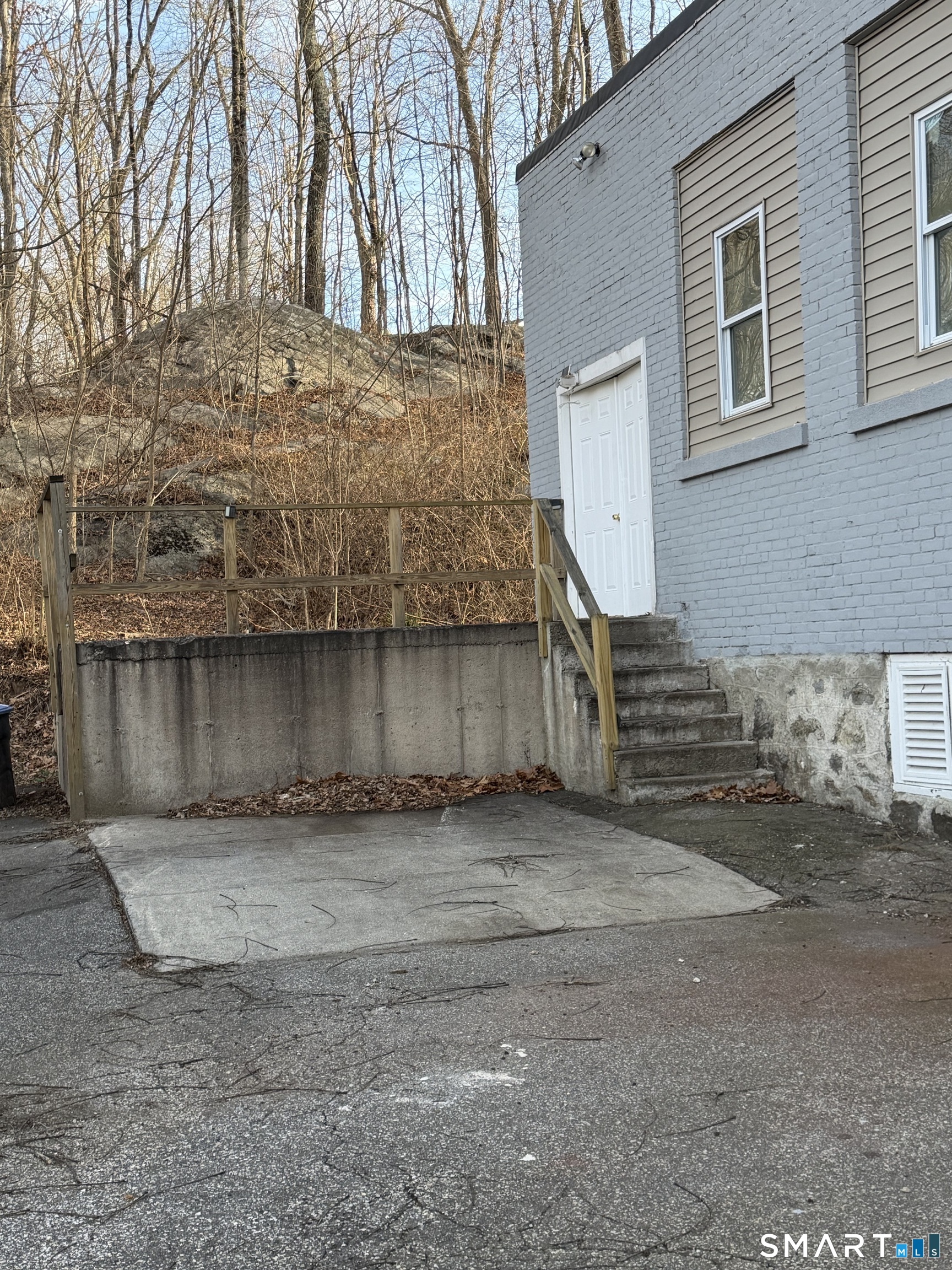 77 Hamilton Avenue Norwich CT 06360