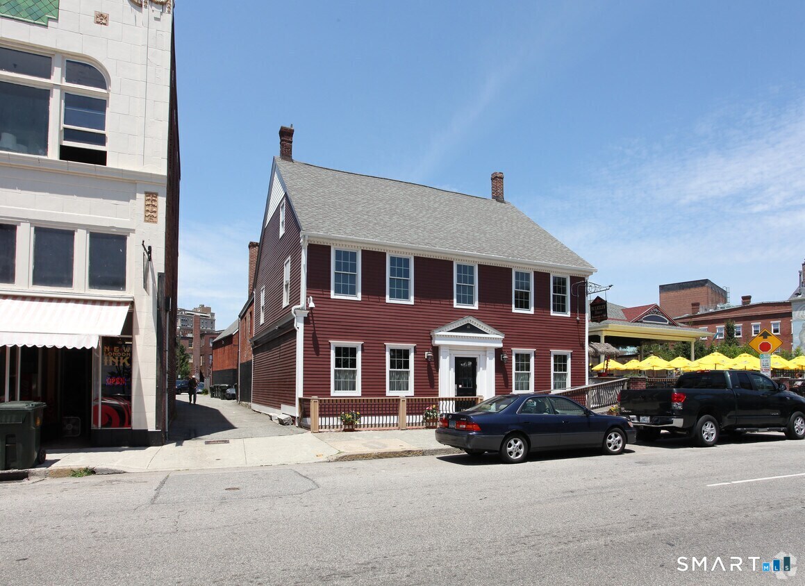 109-111 Bank Street New London CT 06320