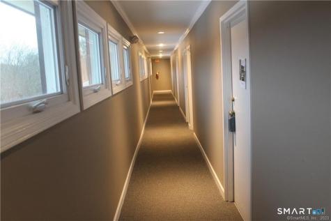 87 South Main Street Newtown CT 06470