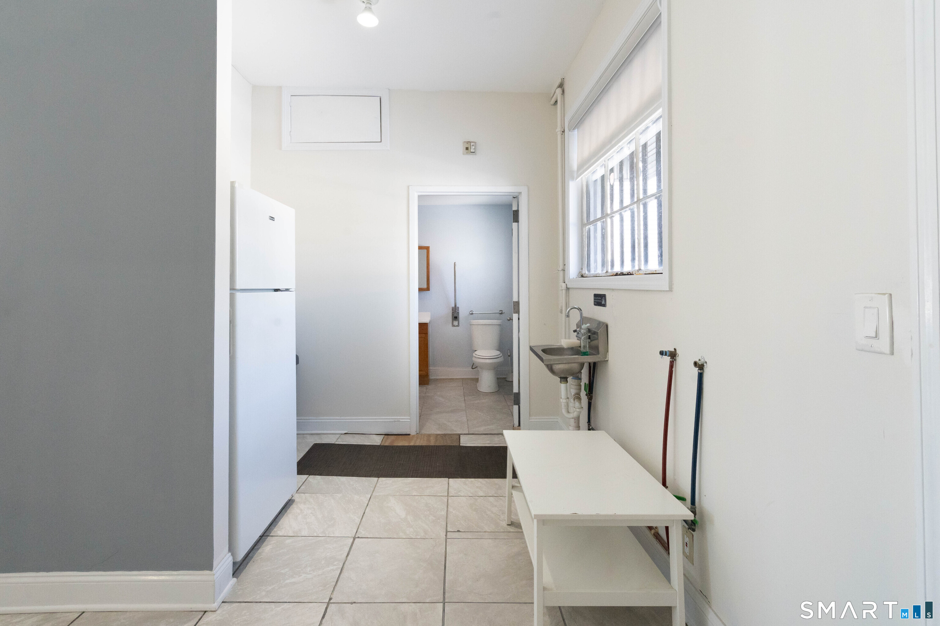 94 Albion Street Bridgeport CT 06605