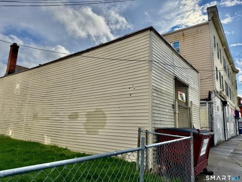 1368-1370 East Main Street Bridgeport CT 06608