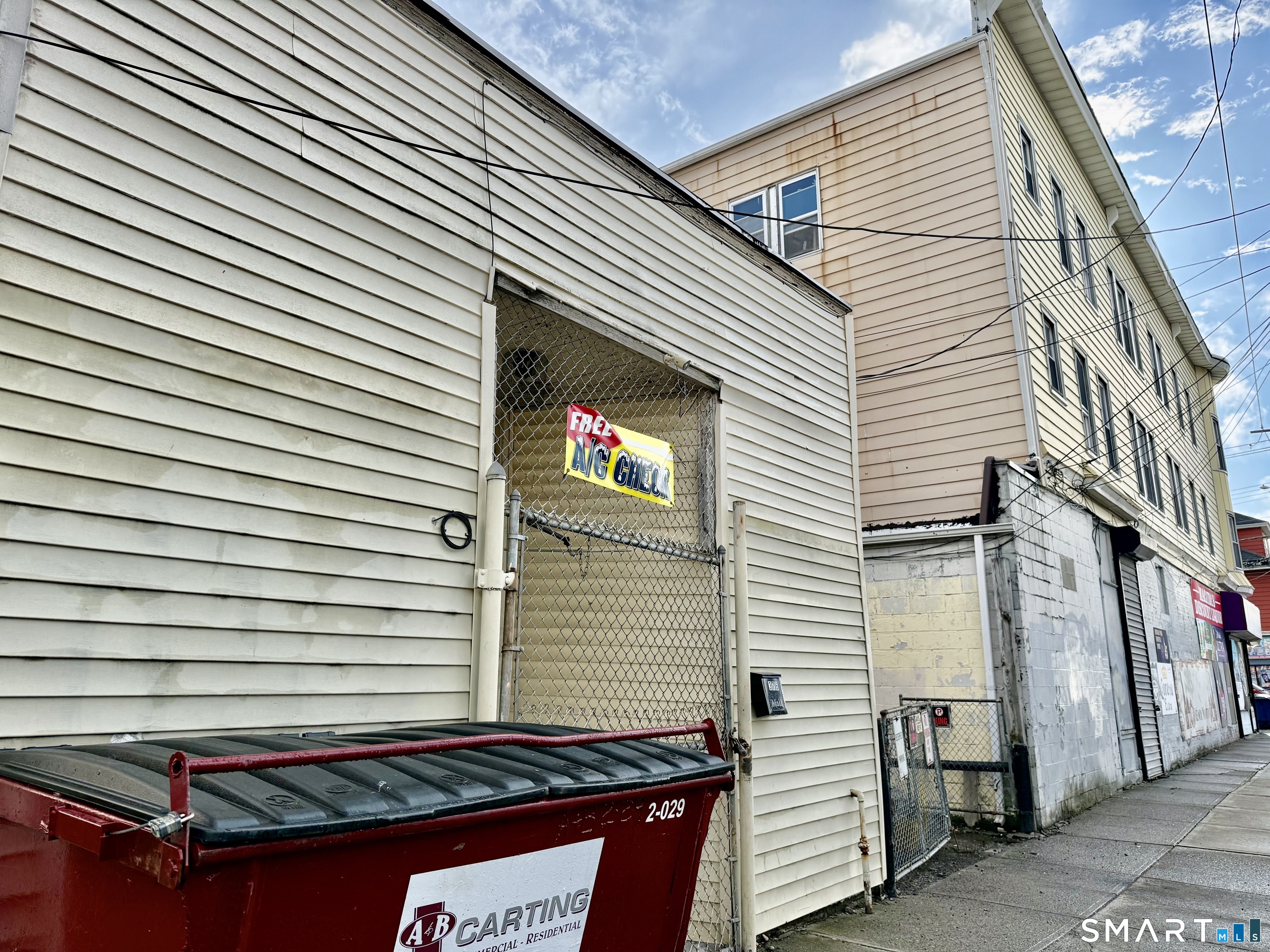 1368-1370 East Main Street Bridgeport CT 06608