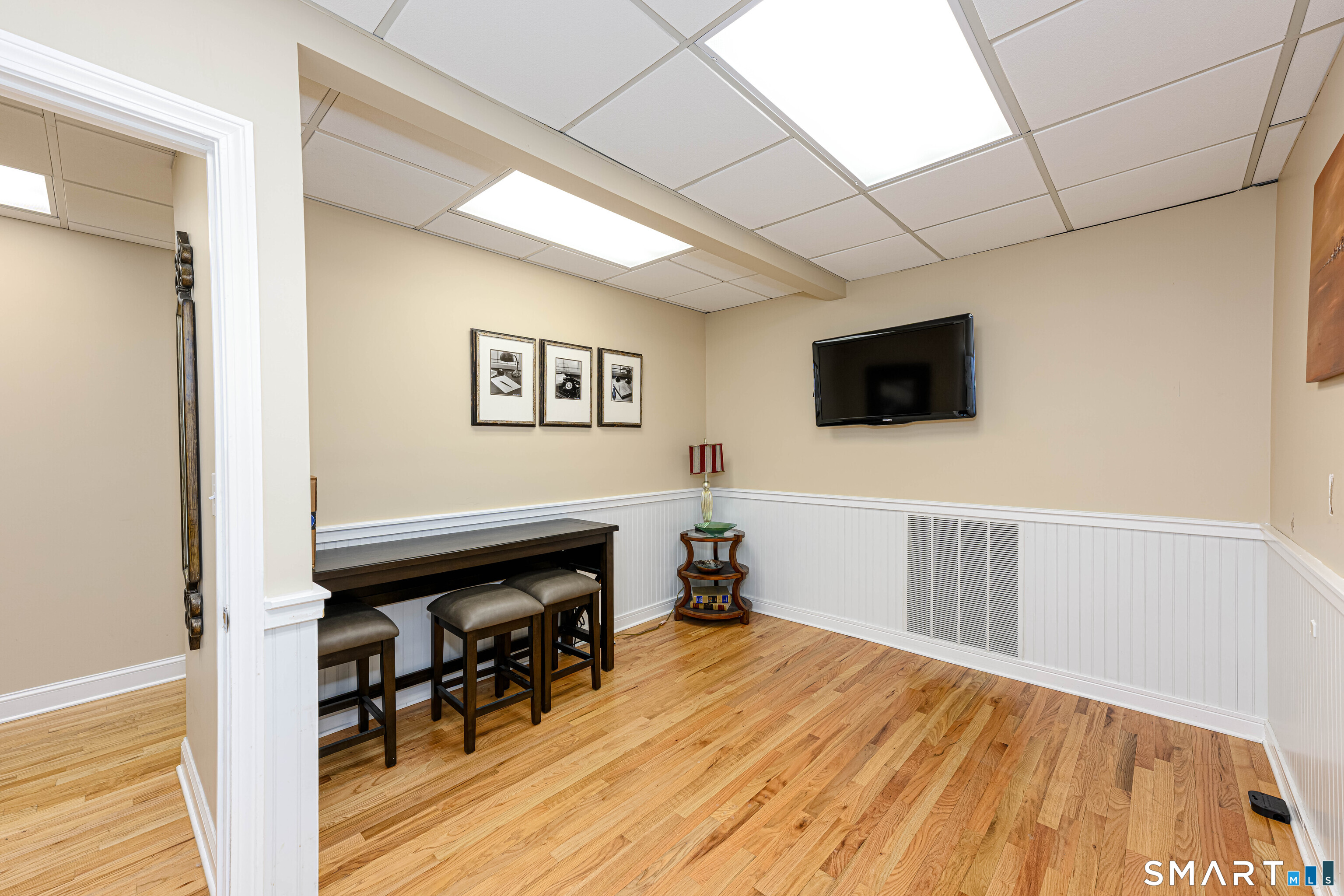 657 Orange Center Road Orange CT 06477