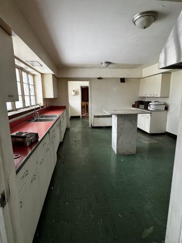 11 Charter Oak Place Hartford CT 06106