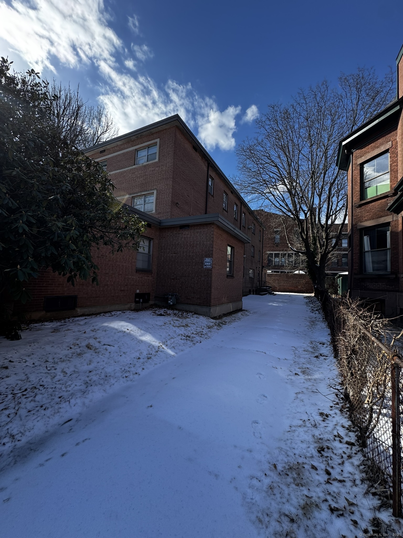 11 Charter Oak Place Hartford CT 06106