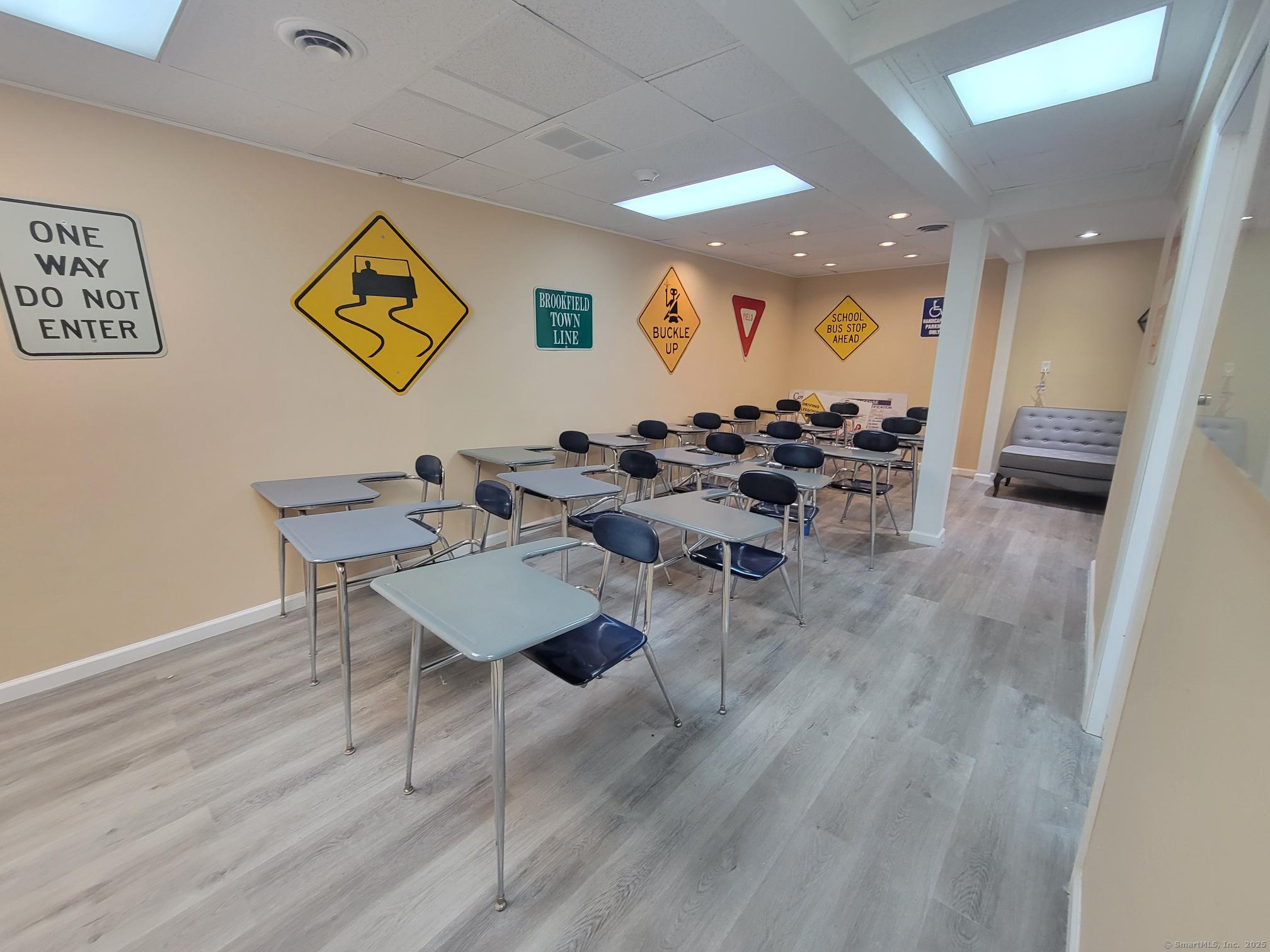 304 Federal Road Brookfield CT 06804