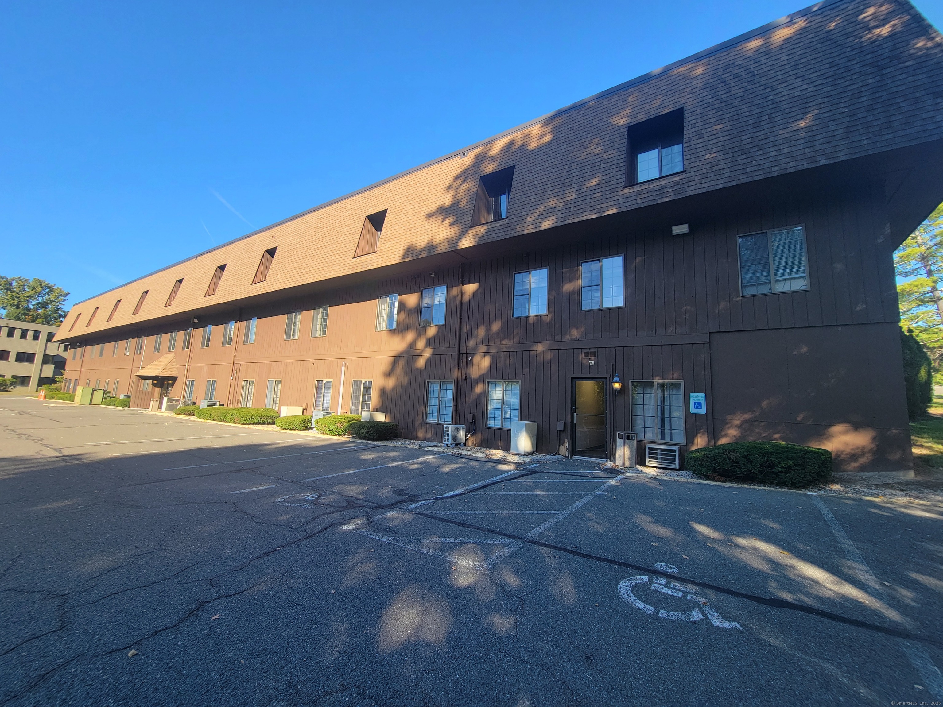 304 Federal Road Brookfield CT 06804