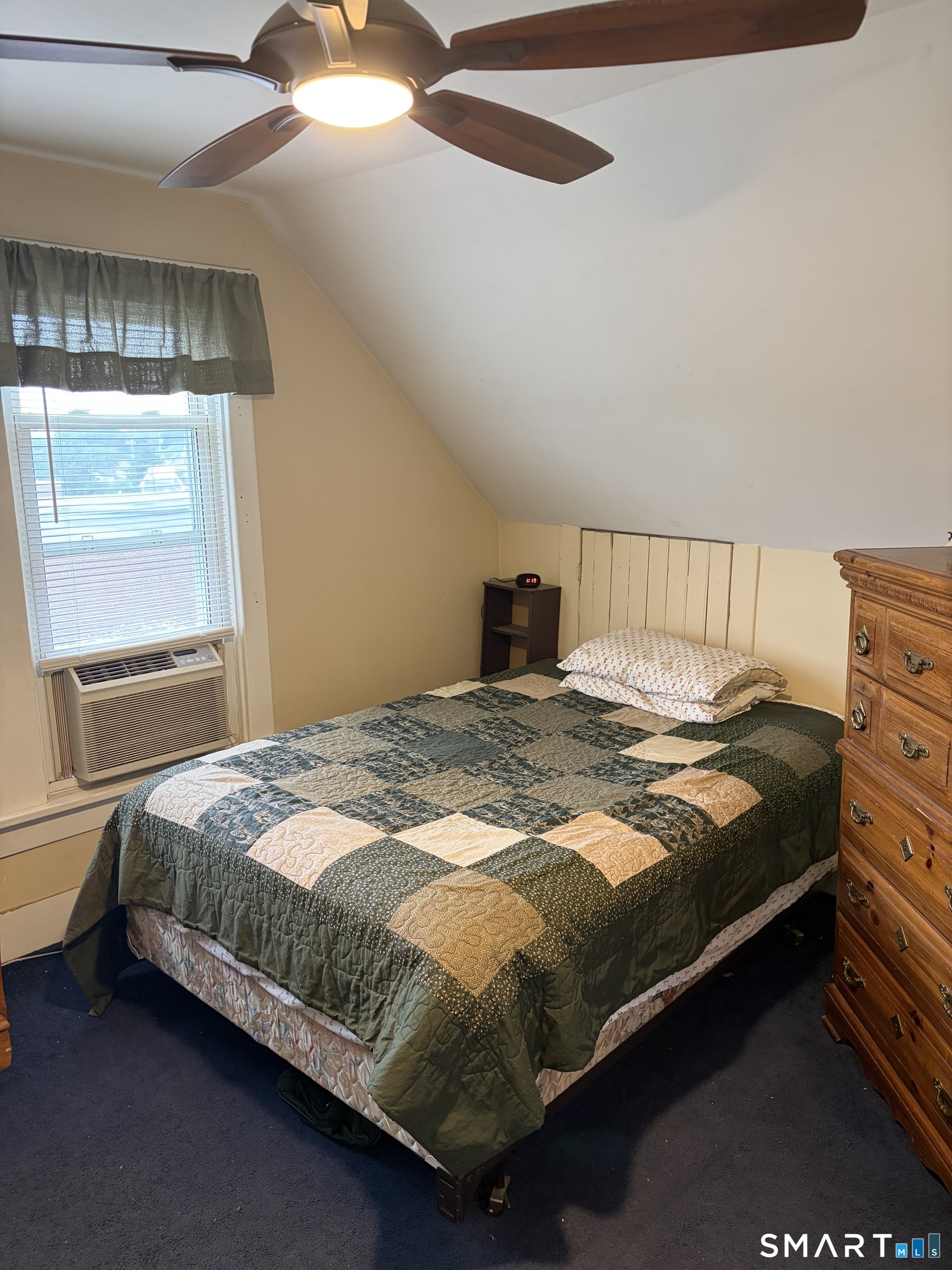 15 Oregon Avenue Hamden CT 06514