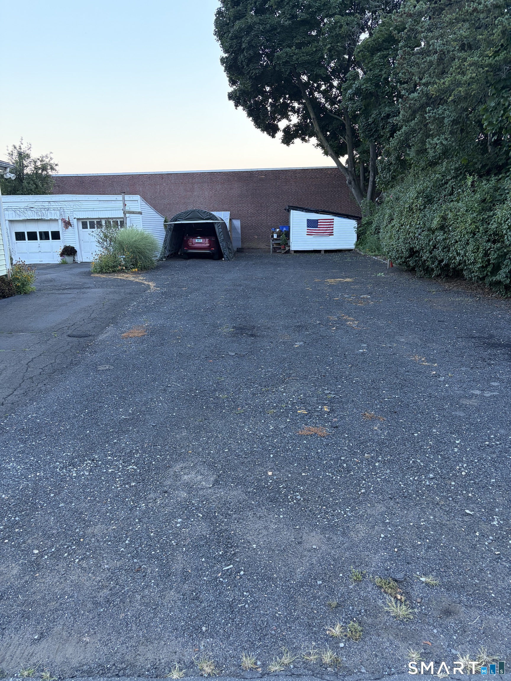 15 Oregon Avenue Hamden CT 06514