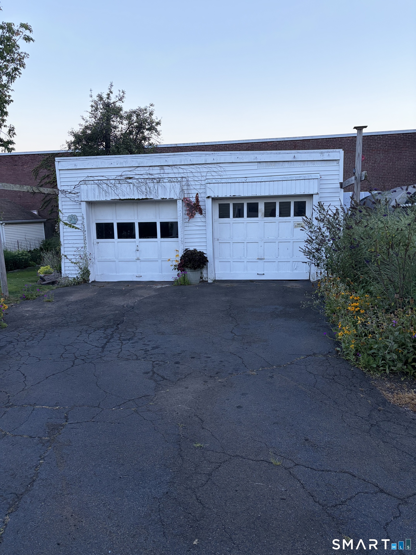 15 Oregon Avenue Hamden CT 06514