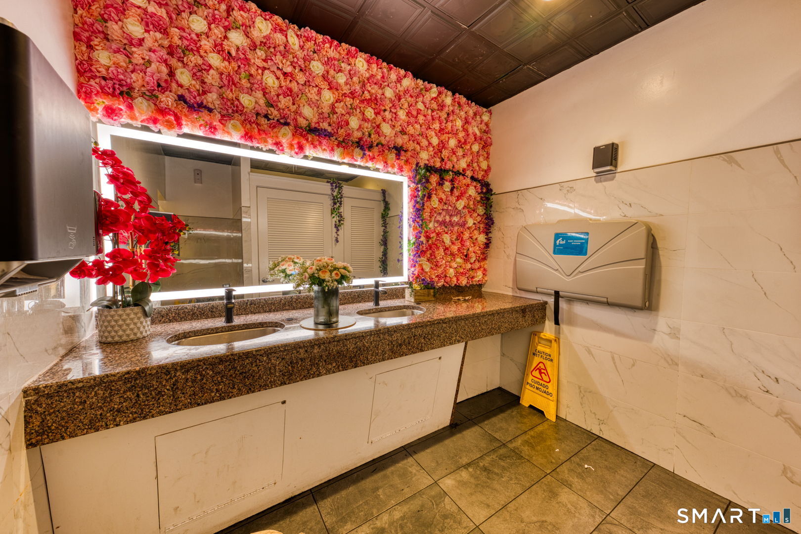 91 Scott Road Waterbury CT 06705
