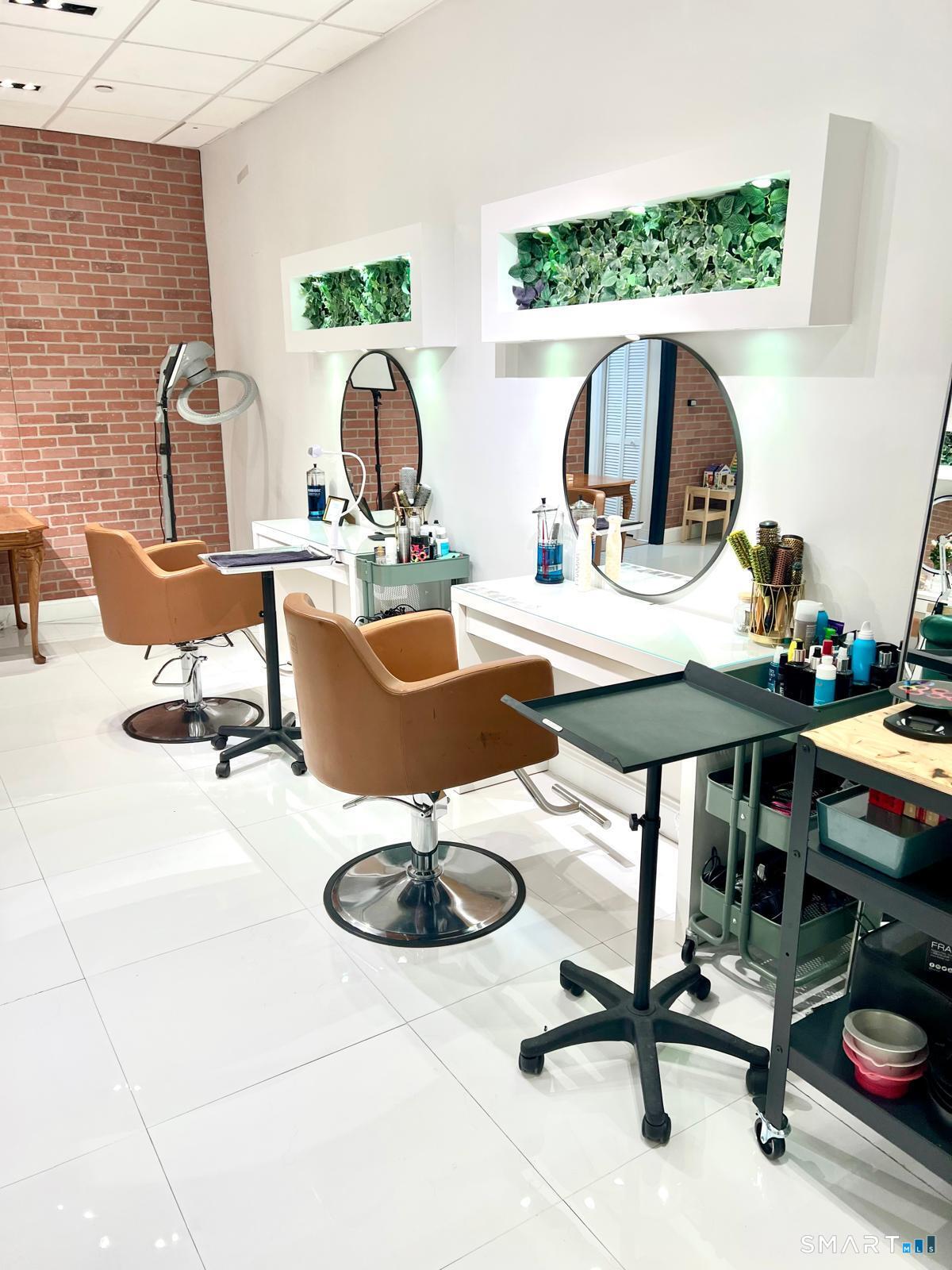 Stamford CT, 100 Greyrock Place