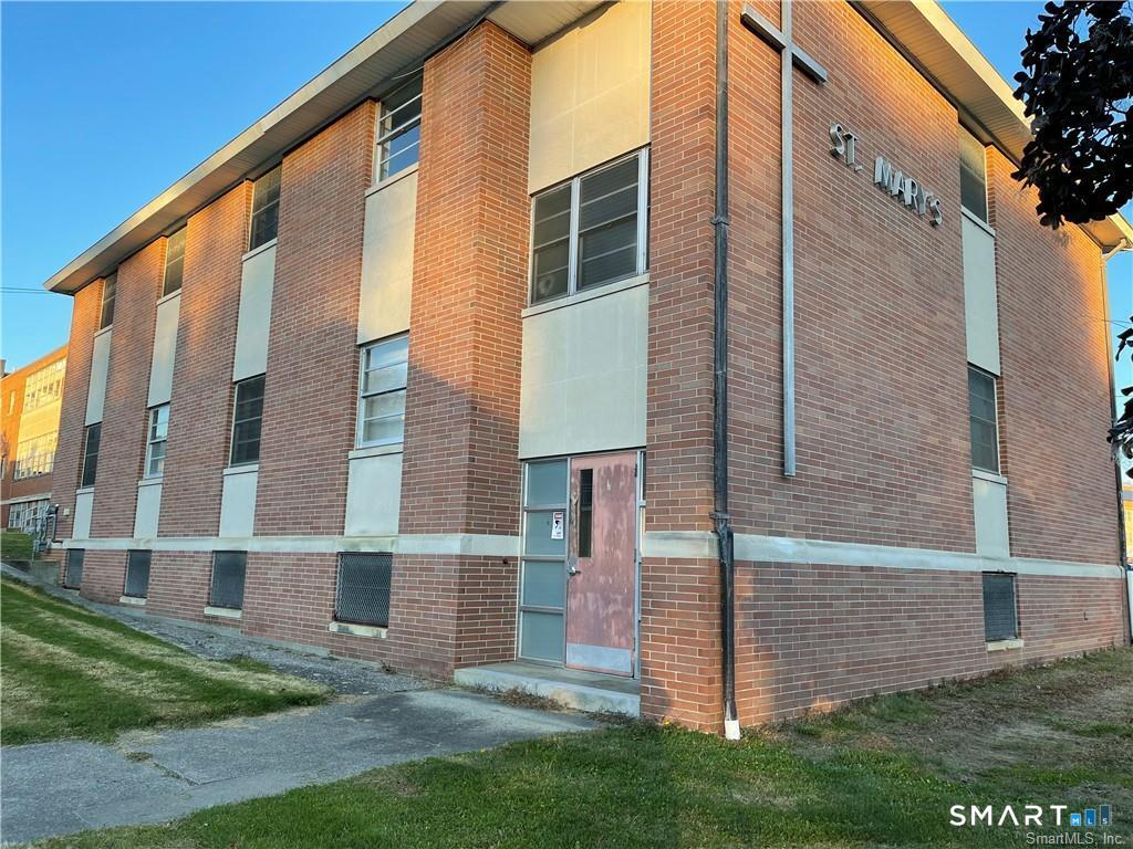 15-23 Marshall Street Putnam CT 06260