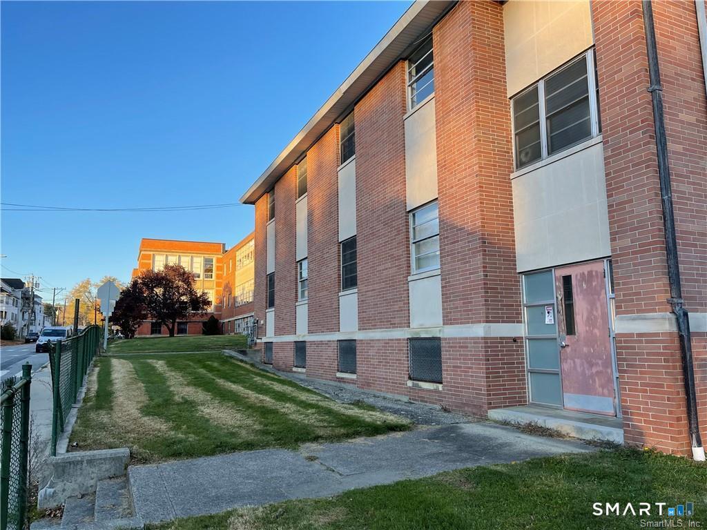 15-23 Marshall Street Putnam CT 06260