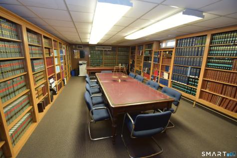 33 Connecticut Boulevard East Hartford CT 06108