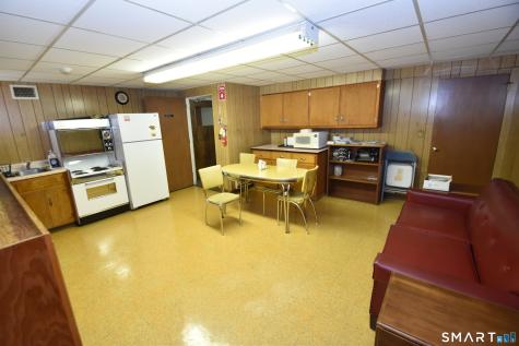 33 Connecticut Boulevard East Hartford CT 06108