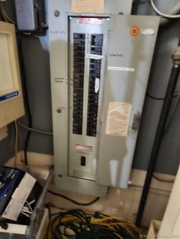 458 Ocean Avenue New London CT 06320