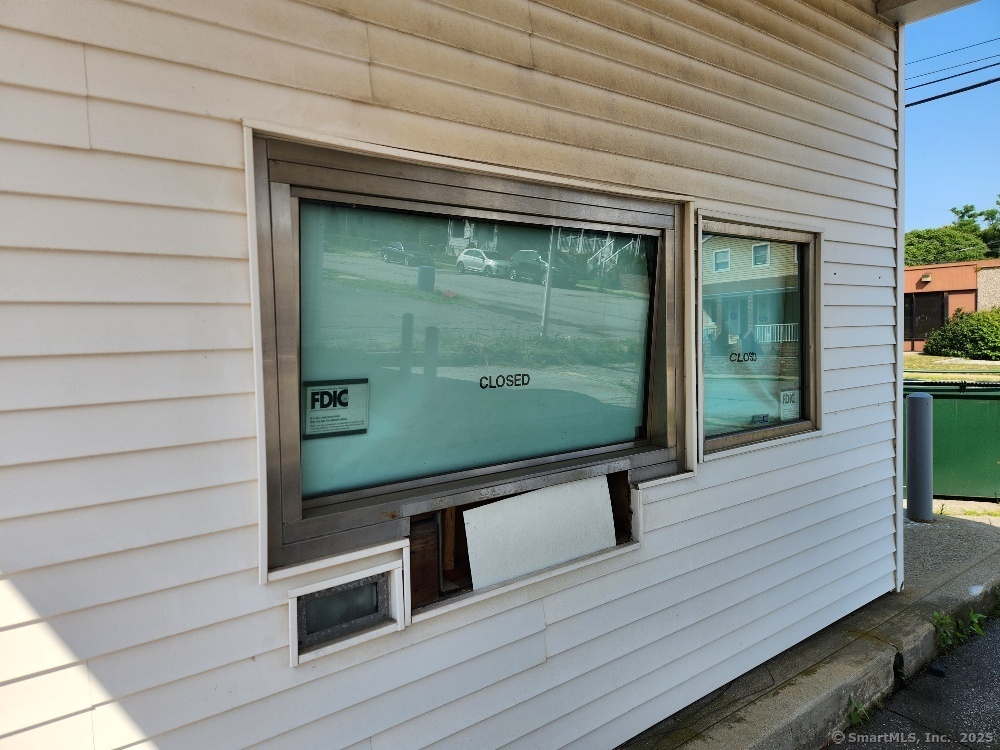 458 Ocean Avenue New London CT 06320