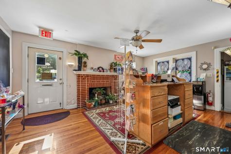 83 Boston Post Road Waterford CT 06385