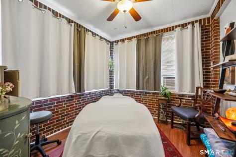 83 Boston Post Road Waterford CT 06385