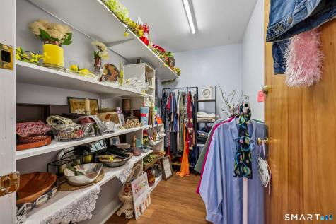 83 Boston Post Road Waterford CT 06385