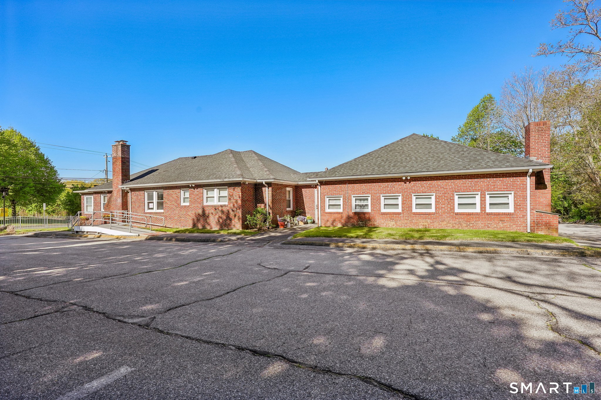 83 Boston Post Road Waterford CT 06385