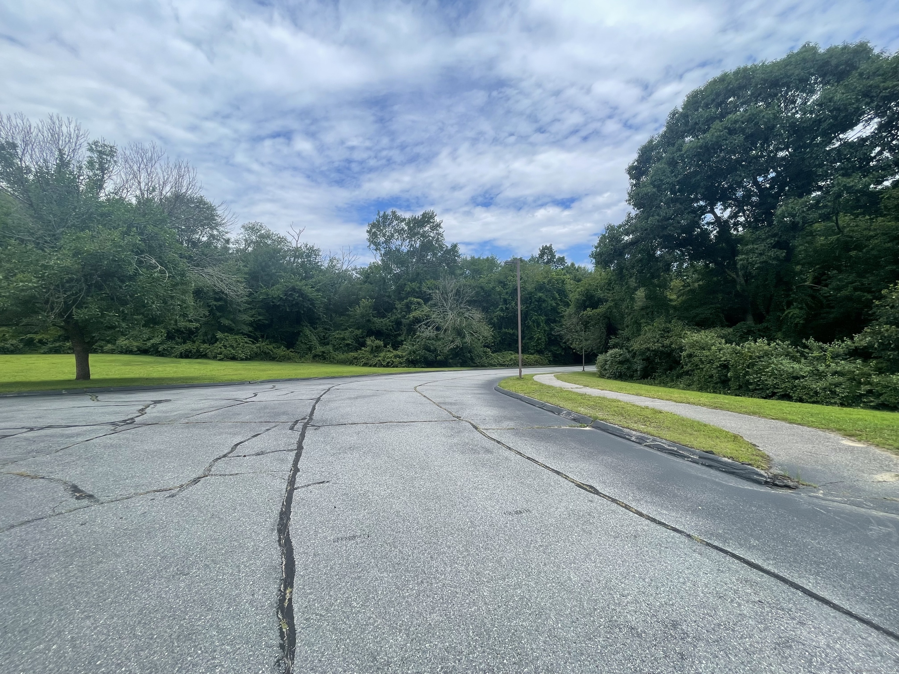 30 Knollwood Drive Canterbury CT 06331