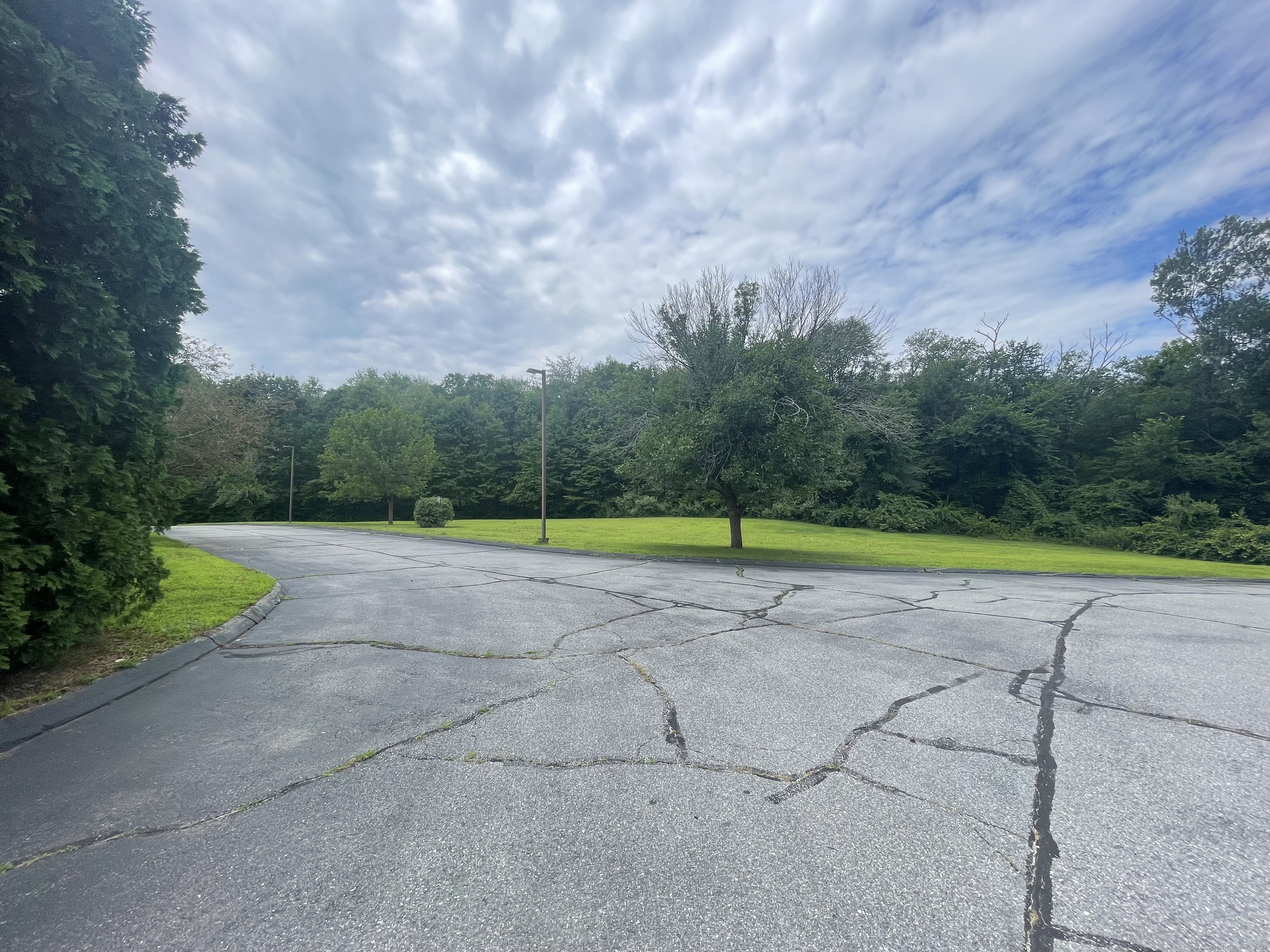 30 Knollwood Drive Canterbury CT 06331