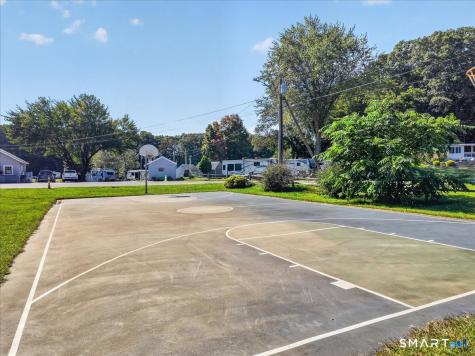 111 River Road Clinton CT 06413