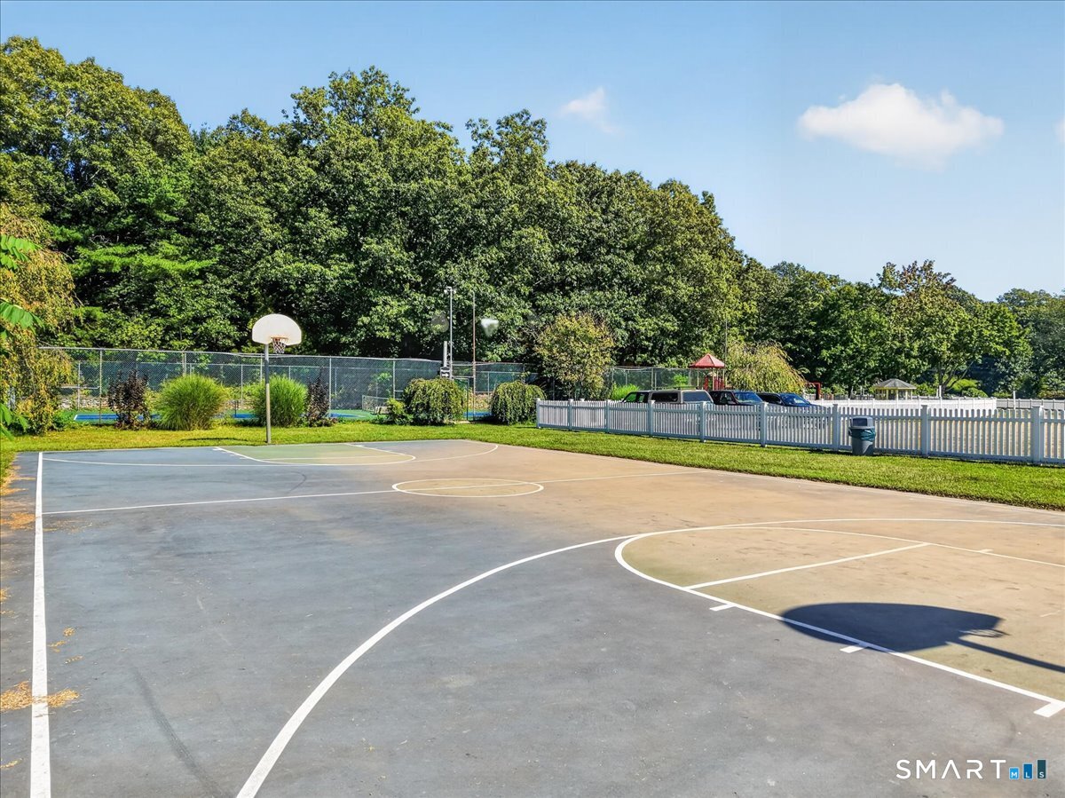 111 River Road Clinton CT 06413