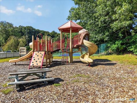 111 River Road Clinton CT 06413