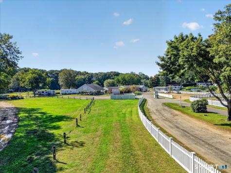 111 River Road Clinton CT 06413