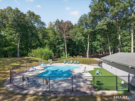 111 River Road Clinton CT 06413