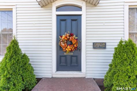 274 Hemingway Avenue East Haven CT 06512