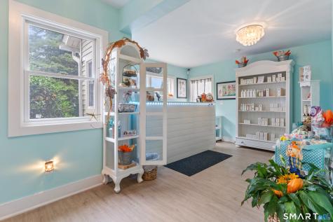 274 Hemingway Avenue East Haven CT 06512