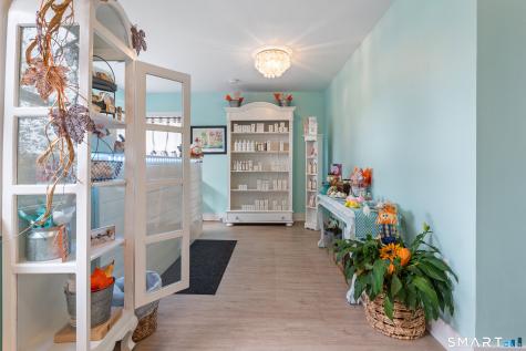 274 Hemingway Avenue East Haven CT 06512