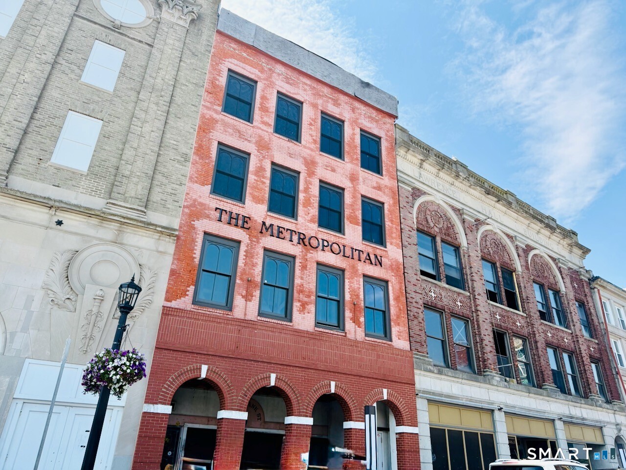 27 Bank Street New London CT 06320