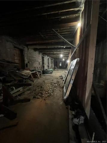 27 Bank Street New London CT 06320