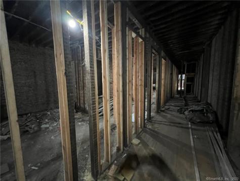 27 Bank Street New London CT 06320