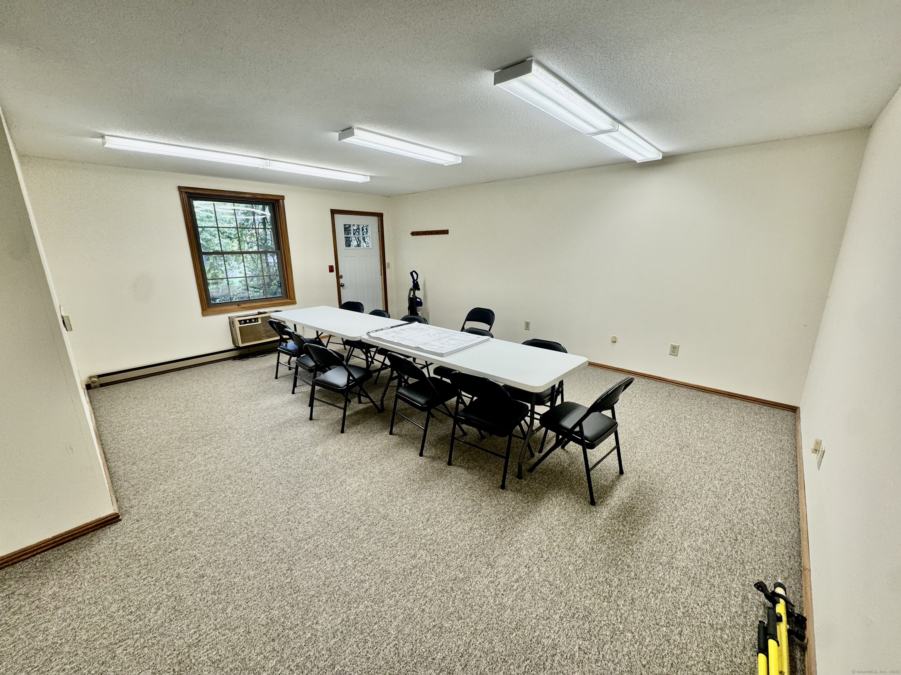 24 West Road Ellington CT 06029