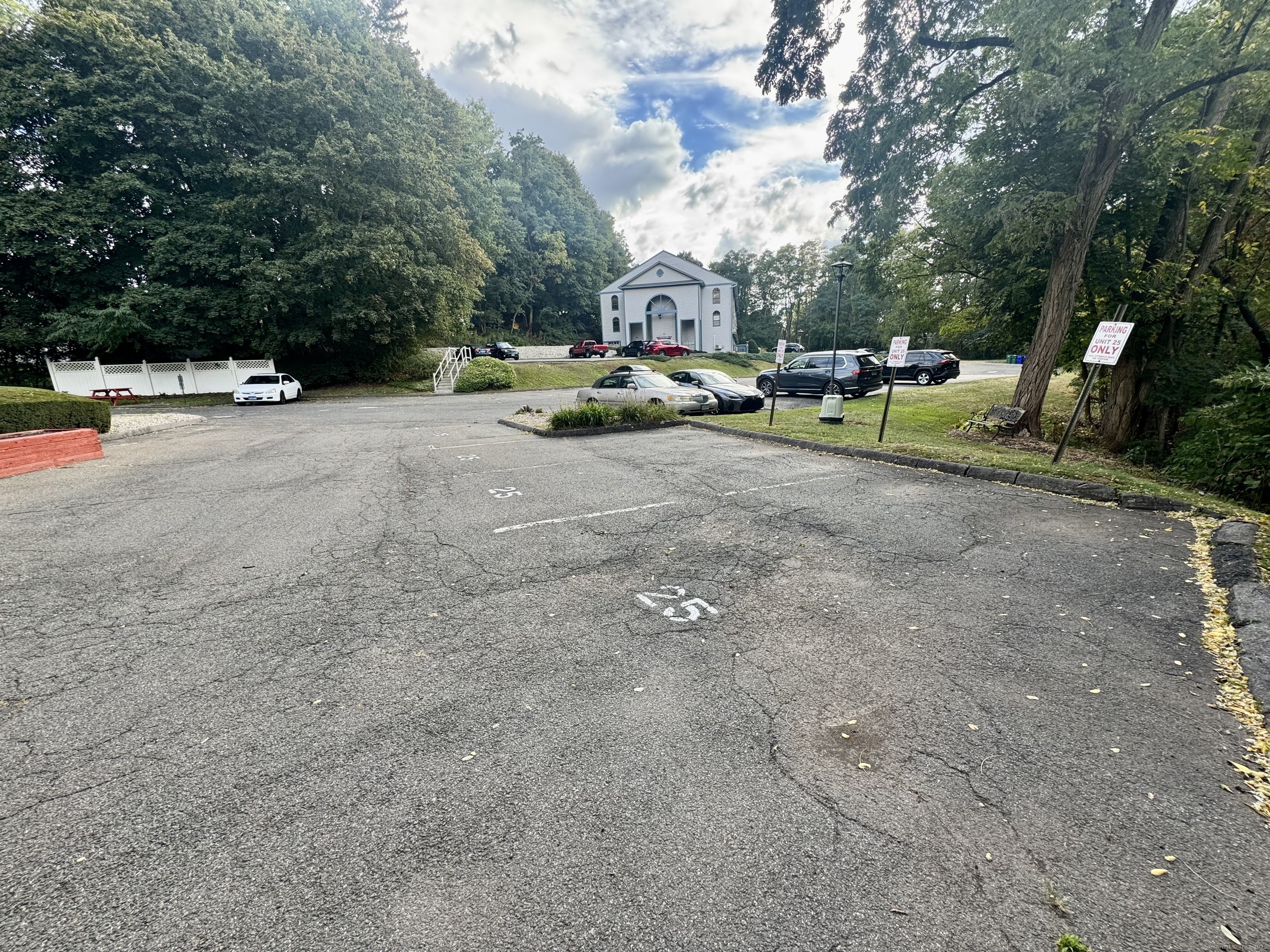 24 West Road Ellington CT 06029