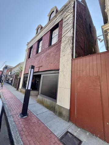 130 Bank Street New London CT 06320