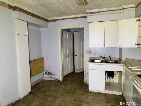 2 Melbourne Street Naugatuck CT 06770