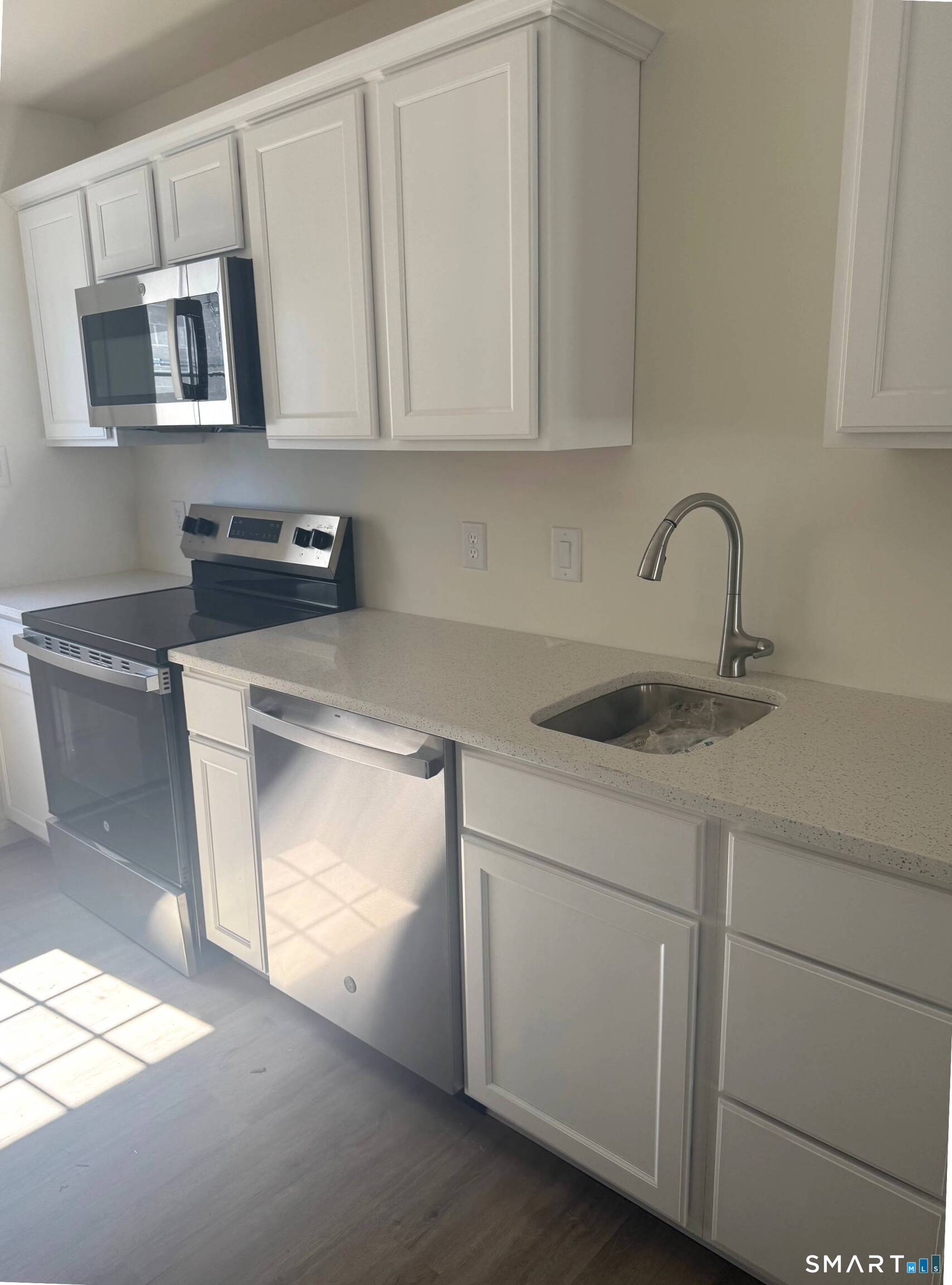 281 Greenwich Avenue Stamford CT 06902