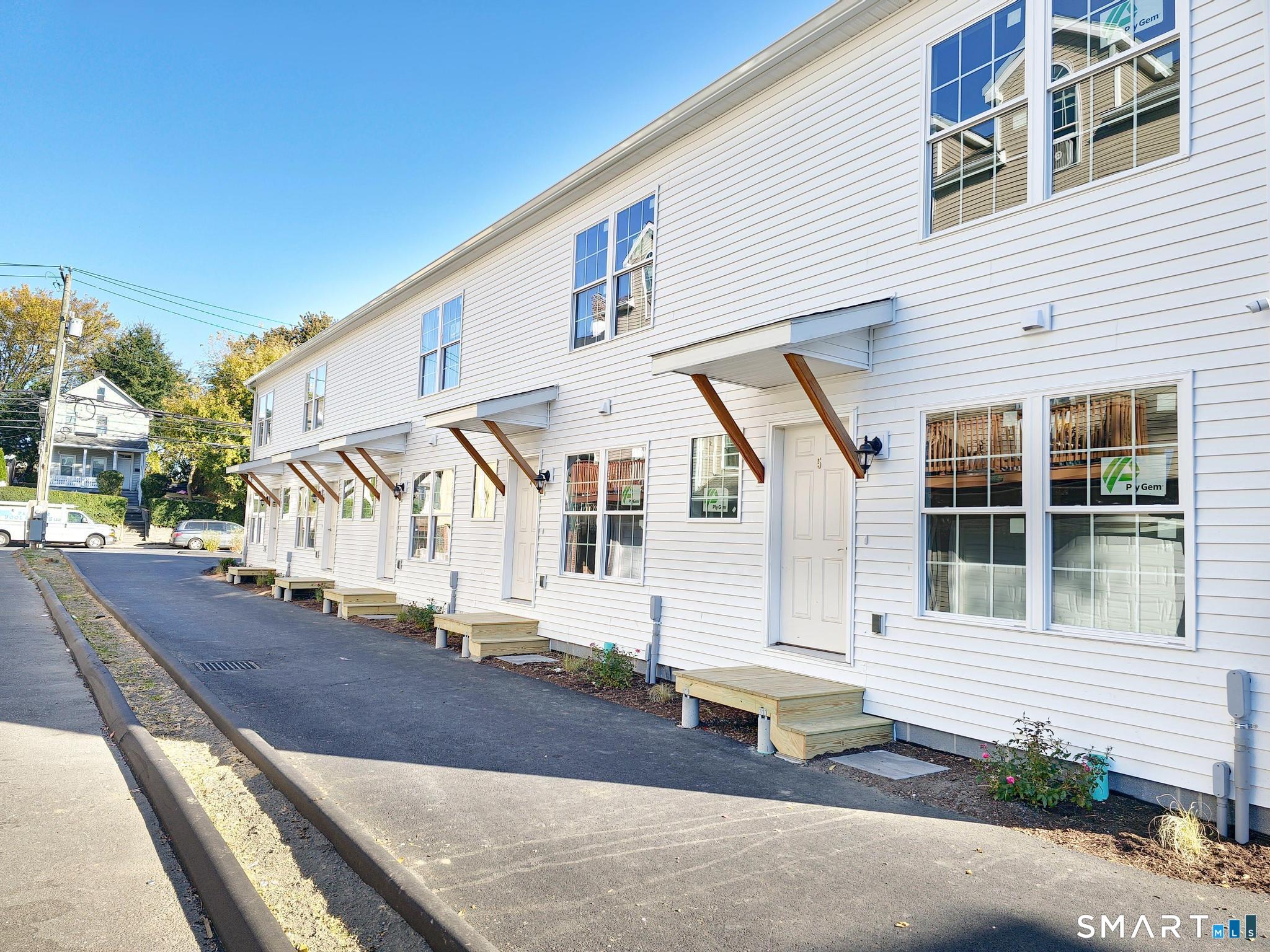 281 Greenwich Avenue Stamford CT 06902