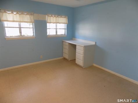 85 Beleden Gardens Drive Bristol CT 06010