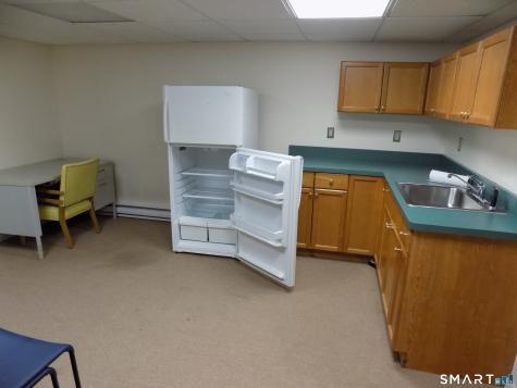 85 Beleden Gardens Drive Bristol CT 06010